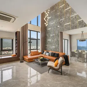 아파트 Penthouse Duplex 4 Bedrooms Ocean View, Rooftop Pool, 다낭