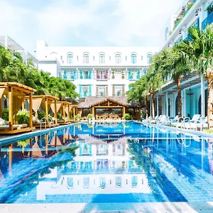 5* Resort Risemount Premier